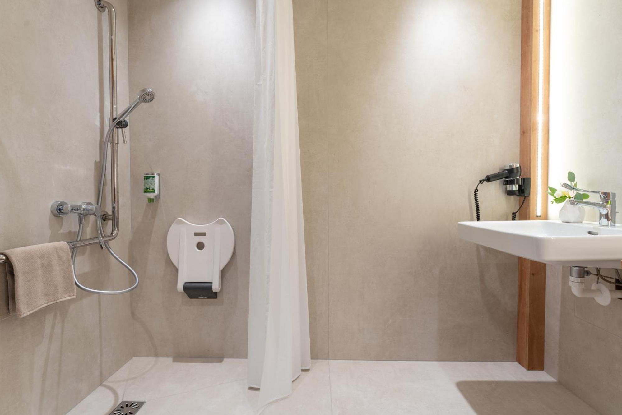 Eee Hotel Eberstalzell エクステリア 写真